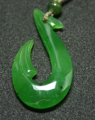 Hook Jade pendant