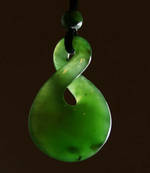 Twist jade pendant